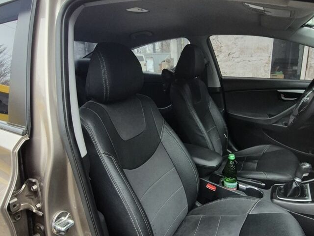 Коричневий Хендай Елантра, об'ємом двигуна 1.6 л та пробігом 220 тис. км за 7850 $, фото 6 на Automoto.ua