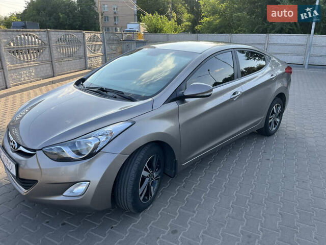 Коричневий Хендай Елантра, об'ємом двигуна 1.59 л та пробігом 159 тис. км за 7900 $, фото 1 на Automoto.ua