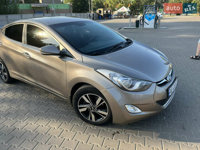 Коричневий Хендай Елантра, об'ємом двигуна 1.59 л та пробігом 159 тис. км за 7900 $, фото 3 на Automoto.ua