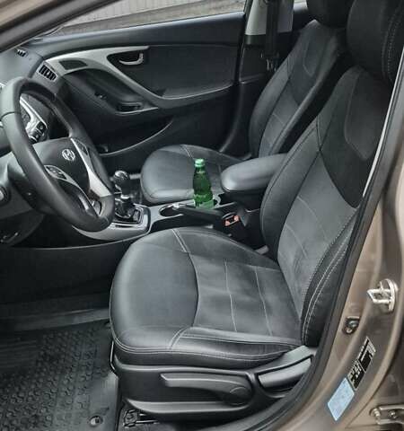 Коричневый Хендай Элантра, объемом двигателя 1.59 л и пробегом 220 тыс. км за 7850 $, фото 9 на Automoto.ua