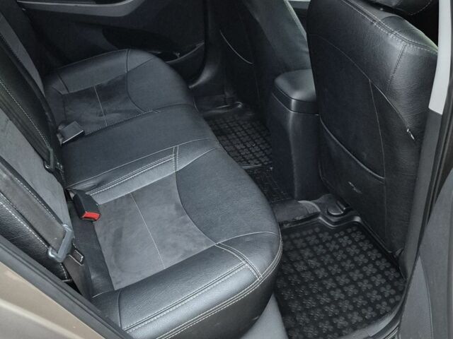 Коричневий Хендай Елантра, об'ємом двигуна 1.6 л та пробігом 220 тис. км за 7850 $, фото 10 на Automoto.ua