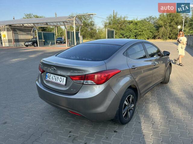 Коричневий Хендай Елантра, об'ємом двигуна 1.59 л та пробігом 159 тис. км за 7900 $, фото 5 на Automoto.ua