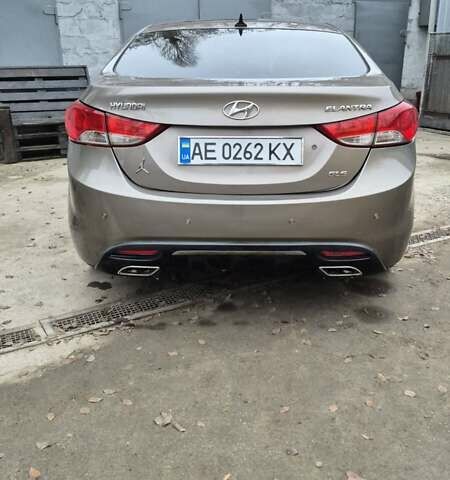 Коричневый Хендай Элантра, объемом двигателя 1.59 л и пробегом 220 тыс. км за 7850 $, фото 3 на Automoto.ua