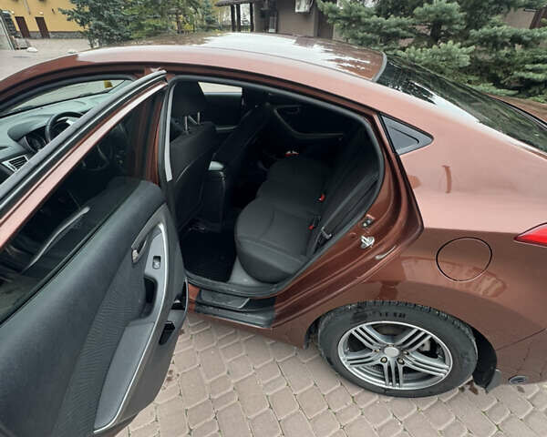 Коричневый Хендай Элантра, объемом двигателя 1.8 л и пробегом 268 тыс. км за 7800 $, фото 16 на Automoto.ua