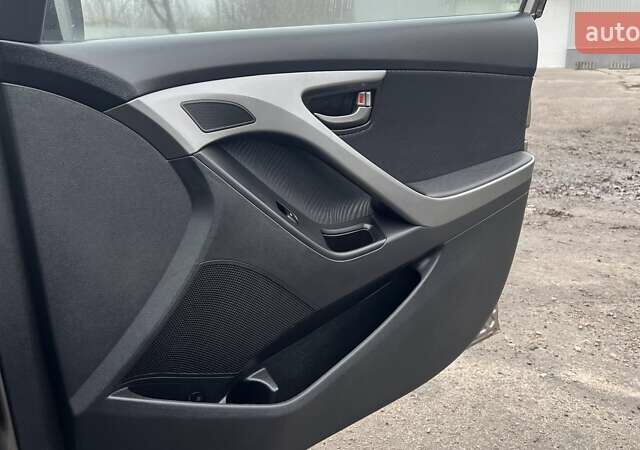 Коричневый Хендай Элантра, объемом двигателя 1.8 л и пробегом 107 тыс. км за 9800 $, фото 40 на Automoto.ua