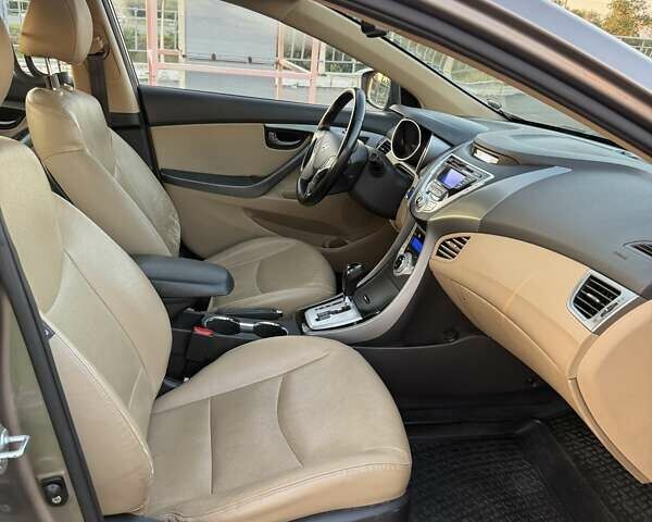 Коричневый Хендай Элантра, объемом двигателя 1.59 л и пробегом 119 тыс. км за 11450 $, фото 23 на Automoto.ua