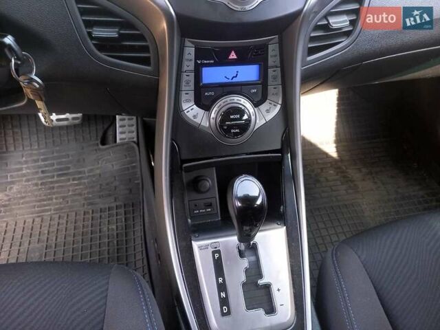 Коричневый Хендай Элантра, объемом двигателя 1.8 л и пробегом 155 тыс. км за 8000 $, фото 28 на Automoto.ua