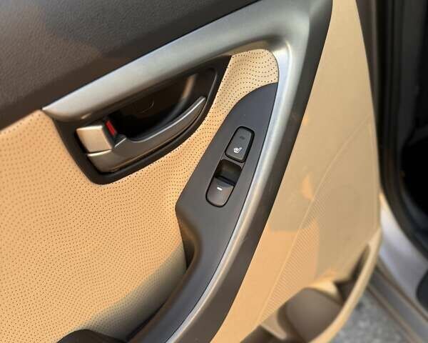 Коричневый Хендай Элантра, объемом двигателя 1.59 л и пробегом 119 тыс. км за 11450 $, фото 16 на Automoto.ua