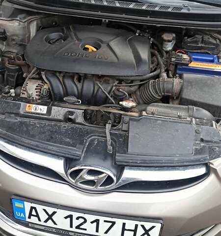 Коричневый Хендай Элантра, объемом двигателя 1.8 л и пробегом 220 тыс. км за 7800 $, фото 3 на Automoto.ua