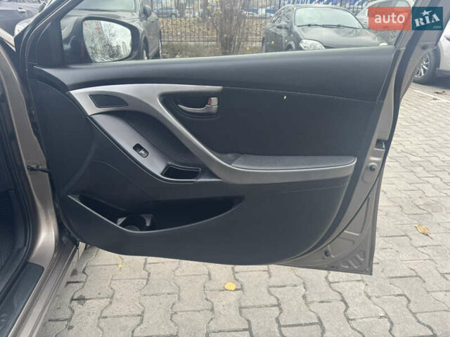 Коричневый Хендай Элантра, объемом двигателя 1.8 л и пробегом 176 тыс. км за 8400 $, фото 30 на Automoto.ua