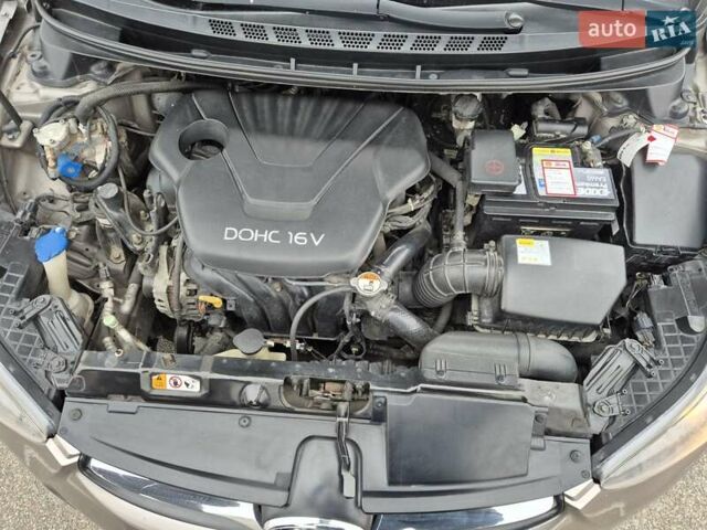 Коричневый Хендай Элантра, объемом двигателя 1.6 л и пробегом 265 тыс. км за 8100 $, фото 7 на Automoto.ua