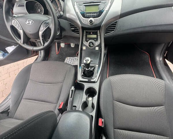 Коричневый Хендай Элантра, объемом двигателя 1.8 л и пробегом 268 тыс. км за 7800 $, фото 13 на Automoto.ua