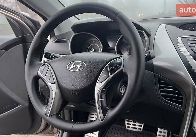 Коричневый Хендай Элантра, объемом двигателя 1.8 л и пробегом 107 тыс. км за 9800 $, фото 28 на Automoto.ua