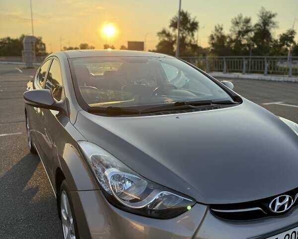 Коричневый Хендай Элантра, объемом двигателя 1.59 л и пробегом 119 тыс. км за 11450 $, фото 7 на Automoto.ua