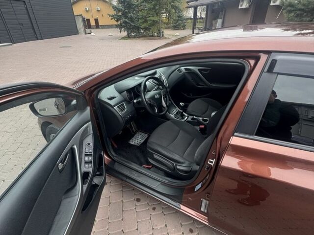 Коричневый Хендай Элантра, объемом двигателя 1.8 л и пробегом 268 тыс. км за 7800 $, фото 9 на Automoto.ua