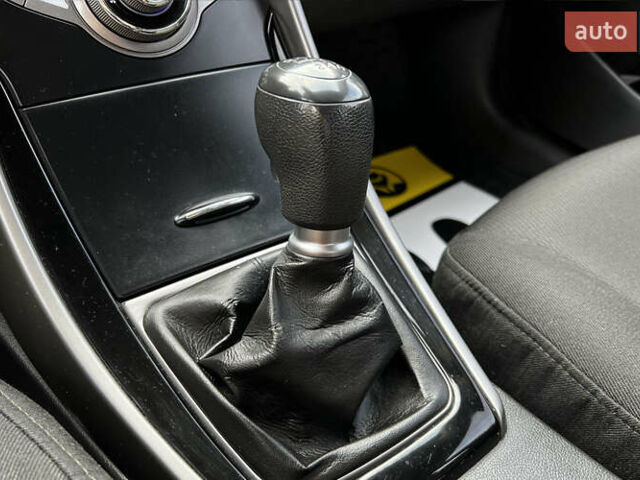 Коричневый Хендай Элантра, объемом двигателя 1.59 л и пробегом 140 тыс. км за 9700 $, фото 20 на Automoto.ua