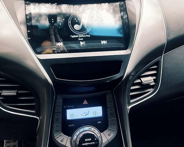 Коричневый Хендай Элантра, объемом двигателя 1.8 л и пробегом 186 тыс. км за 9100 $, фото 10 на Automoto.ua