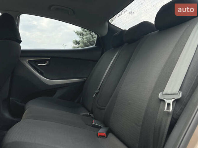 Коричневый Хендай Элантра, объемом двигателя 1.59 л и пробегом 140 тыс. км за 9700 $, фото 11 на Automoto.ua