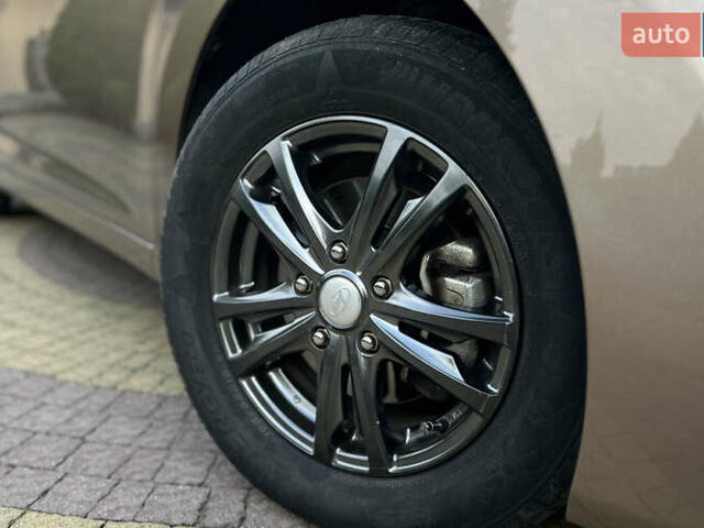 Коричневый Хендай Элантра, объемом двигателя 1.59 л и пробегом 140 тыс. км за 9700 $, фото 8 на Automoto.ua