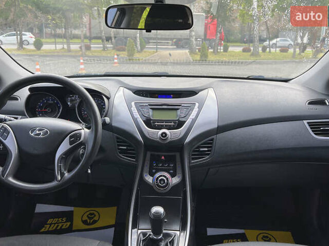 Коричневый Хендай Элантра, объемом двигателя 1.59 л и пробегом 140 тыс. км за 9700 $, фото 12 на Automoto.ua