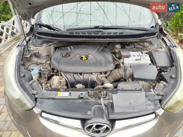 Коричневий Хендай Елантра, об'ємом двигуна 1.8 л та пробігом 176 тис. км за 9000 $, фото 5 на Automoto.ua