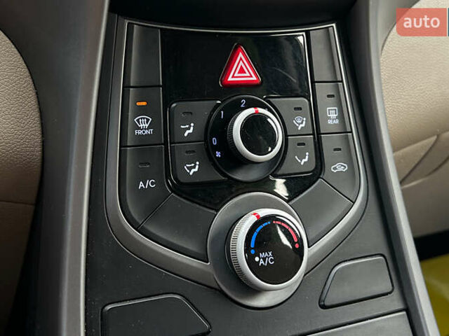 Коричневий Хендай Елантра, об'ємом двигуна 1.8 л та пробігом 239 тис. км за 8999 $, фото 13 на Automoto.ua