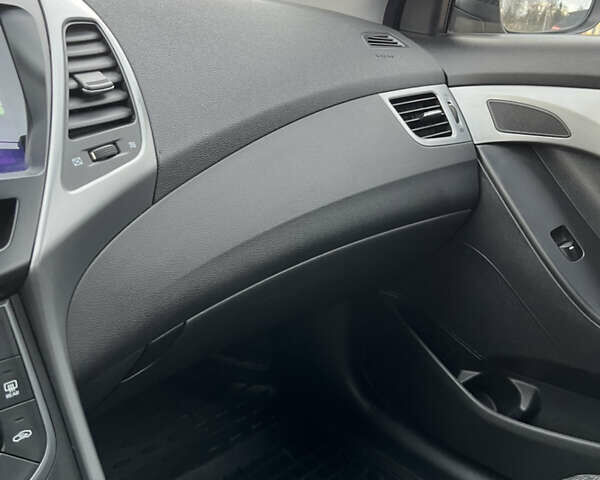 Коричневый Хендай Элантра, объемом двигателя 1.59 л и пробегом 104 тыс. км за 9300 $, фото 35 на Automoto.ua