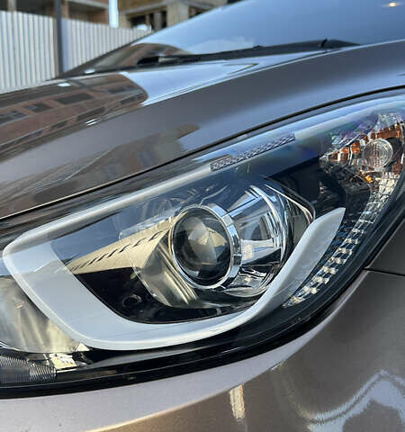 Хендай Элантра 2014 в Львове на Automoto.ua Коричневый Хендай Элантра, объемом двигателя 1.59 л и пробегом 104 тыс. км за 9000 $, фото 11 на Automoto.ua