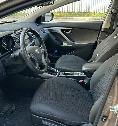 Хендай Элантра 2014 в Львове на Automoto.ua Коричневый Хендай Элантра, объемом двигателя 1.59 л и пробегом 104 тыс. км за 9000 $, фото 19 на Automoto.ua