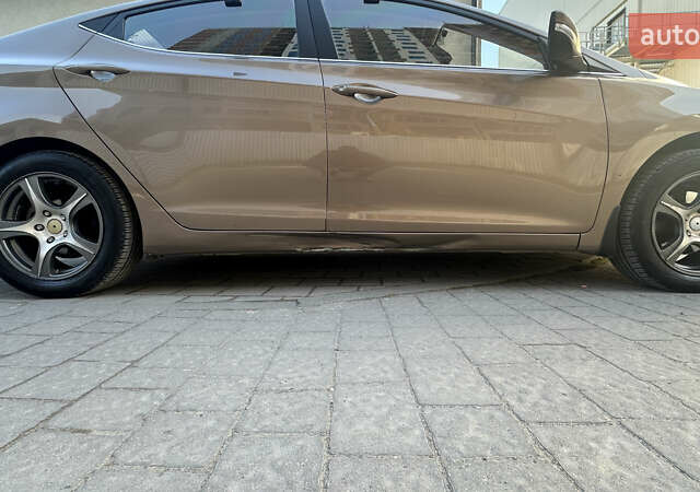 Хендай Элантра 2014 в Львове на Automoto.ua Коричневый Хендай Элантра, объемом двигателя 1.59 л и пробегом 104 тыс. км за 9000 $, фото 8 на Automoto.ua