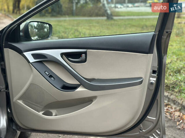 Коричневый Хендай Элантра, объемом двигателя 1.8 л и пробегом 128 тыс. км за 9500 $, фото 34 на Automoto.ua