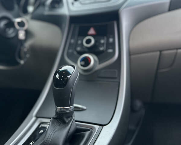 Коричневый Хендай Элантра, объемом двигателя 1.8 л и пробегом 128 тыс. км за 9500 $, фото 37 на Automoto.ua