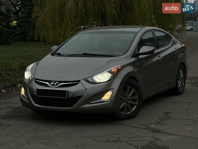 Коричневый Хендай Элантра, объемом двигателя 1.8 л и пробегом 128 тыс. км за 9500 $, фото 4 на Automoto.ua