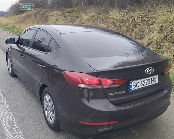 Коричневий Хендай Елантра, об'ємом двигуна 1.59 л та пробігом 326 тис. км за 12200 $, фото 5 на Automoto.ua