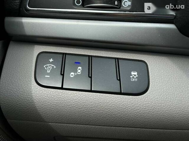 Красный Хендай Элантра, объемом двигателя 2 л и пробегом 67 тыс. км за 14000 $, фото 11 на Automoto.ua