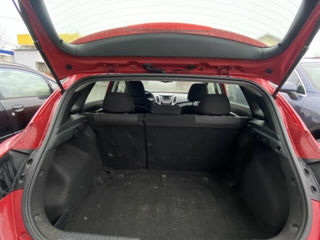 Красный Хендай Элантра, объемом двигателя 1.8 л и пробегом 250 тыс. км за 6200 $, фото 7 на Automoto.ua