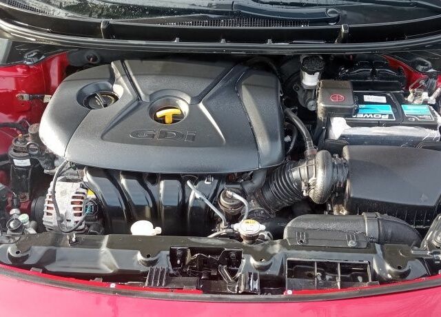 Червоний Хендай Елантра, об'ємом двигуна 2 л та пробігом 50 тис. км за 11500 $, фото 5 на Automoto.ua