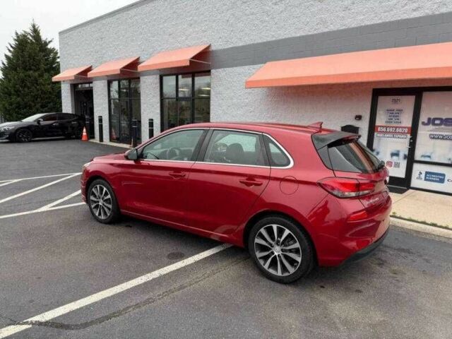 Красный Хендай Элантра, объемом двигателя 2 л и пробегом 78 тыс. км за 2600 $, фото 1 на Automoto.ua