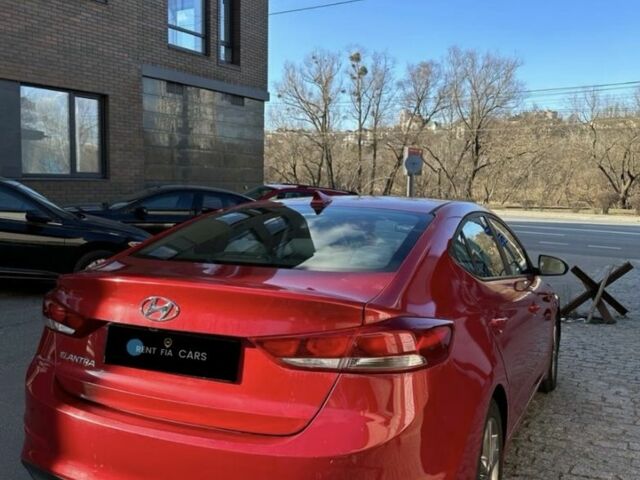 Красный Хендай Элантра, объемом двигателя 2 л и пробегом 170 тыс. км за 261 $, фото 1 на Automoto.ua