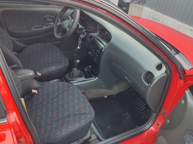 Красный Хендай Элантра, объемом двигателя 0 л и пробегом 2 тыс. км за 1700 $, фото 6 на Automoto.ua