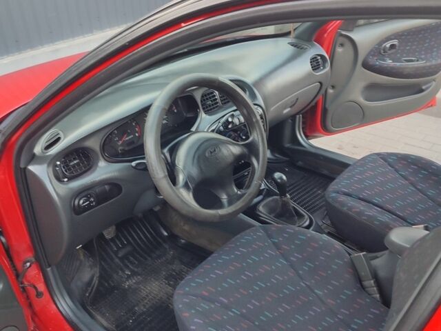 Красный Хендай Элантра, объемом двигателя 0 л и пробегом 2 тыс. км за 1700 $, фото 4 на Automoto.ua