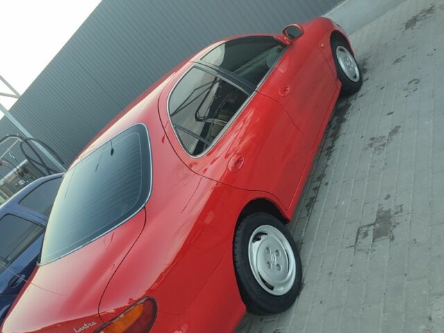 Красный Хендай Элантра, объемом двигателя 0 л и пробегом 2 тыс. км за 1700 $, фото 2 на Automoto.ua