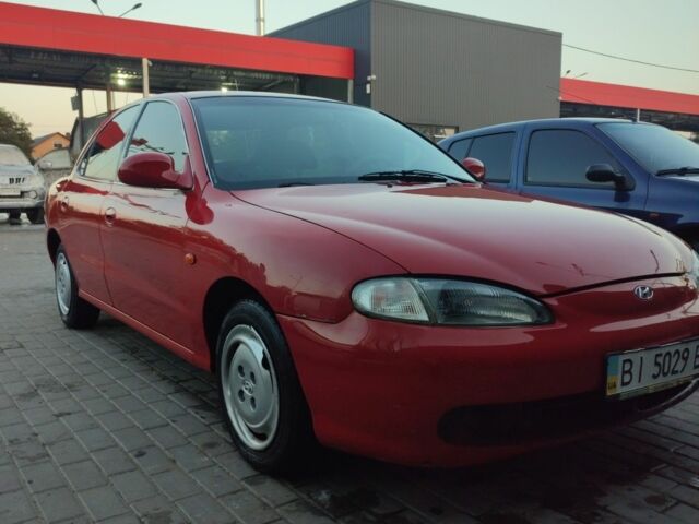 Красный Хендай Элантра, объемом двигателя 0 л и пробегом 2 тыс. км за 1700 $, фото 1 на Automoto.ua