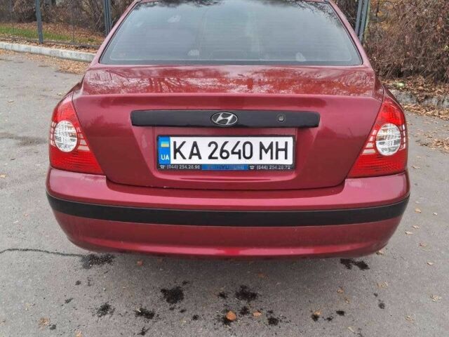 Красный Хендай Элантра, объемом двигателя 1.6 л и пробегом 200 тыс. км за 3200 $, фото 3 на Automoto.ua