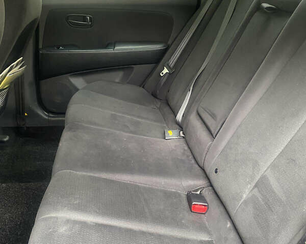 Красный Хендай Элантра, объемом двигателя 1.59 л и пробегом 133 тыс. км за 7600 $, фото 4 на Automoto.ua