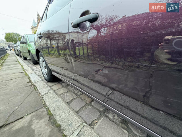 Червоний Хендай Елантра, об'ємом двигуна 1.6 л та пробігом 167 тис. км за 5999 $, фото 5 на Automoto.ua