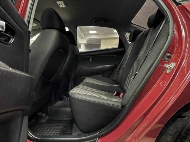 Красный Хендай Элантра, объемом двигателя 1.6 л и пробегом 142 тыс. км за 6800 $, фото 7 на Automoto.ua