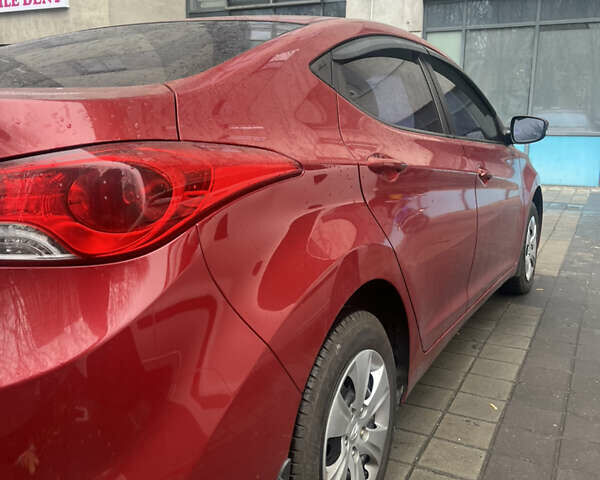 Красный Хендай Элантра, объемом двигателя 1.59 л и пробегом 185 тыс. км за 8700 $, фото 4 на Automoto.ua