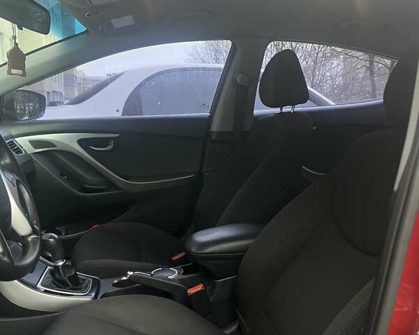 Красный Хендай Элантра, объемом двигателя 1.59 л и пробегом 185 тыс. км за 8700 $, фото 8 на Automoto.ua