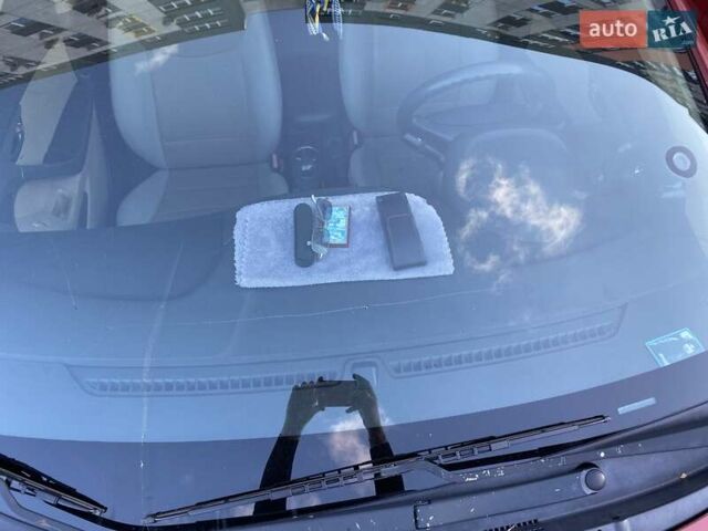 Красный Хендай Элантра, объемом двигателя 1.8 л и пробегом 277 тыс. км за 7500 $, фото 27 на Automoto.ua